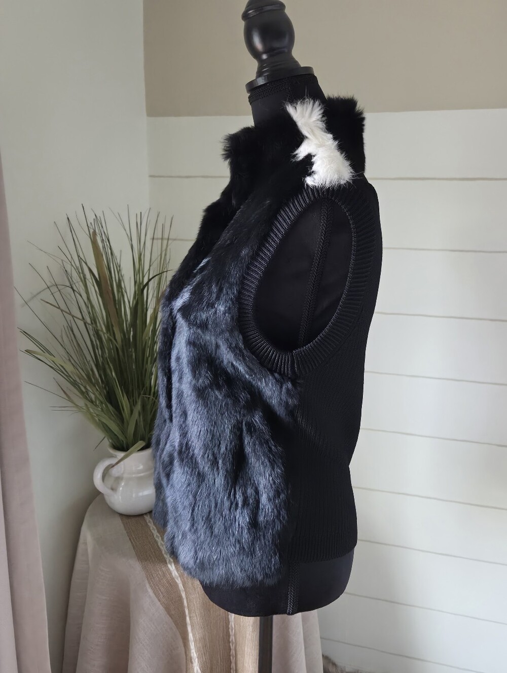 Jamie Sadock Black Winter Vest Rabbit Fur Apres Ski Luxe Statement Resortware M
